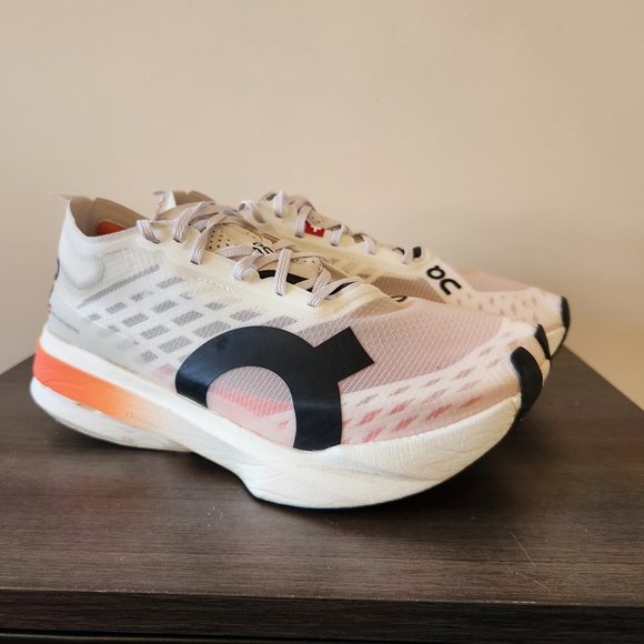 Womens On Cloudboom Strike Carbom Plated Running Race Shoes Size 7